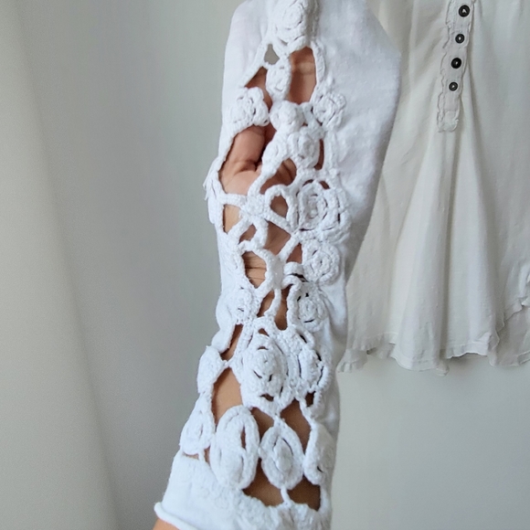 FREE PEOPLE Retro Henley Thermal Crocheted Cuff Ivory. - Picture 6 of 9